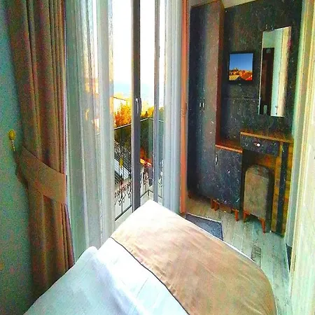 Yasin Aparthotel *
