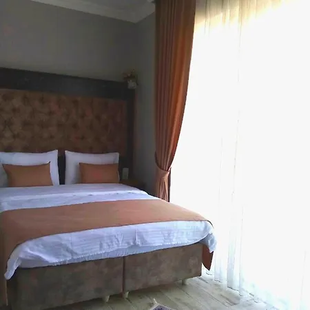 Lägenhetshotell Yasin 4*