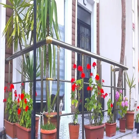 Yasin Aparthotel